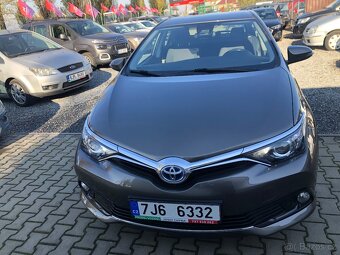 Toyota Auris 1.8Vvti Hybrid - 2