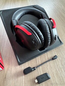 Herní sluchátka - HyperX Cloud III Wireless - Red - 2