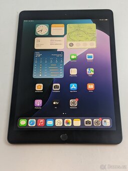 iPad 10.2 (2020) 32gb, WIFI. Baterie 81%. Záruka 6 měs - 2