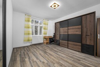 PRODEJ PROSTORNÉHO BYTU 3+1, JERONÝMOVA, ČESKÉ BUDĚJOVICE - 2
