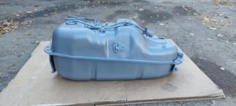 Nádrž na Mitsubishi Pajero Sport - 2
