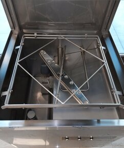 Průběžná myčka nádobí ATA B51 + vstupní a výstupní stůl - 2