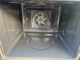 Nevyužitá trouba Electrolux s pyrolízou,pc 11500kč - 2