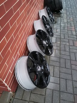 17" alu kola na Audi - 2