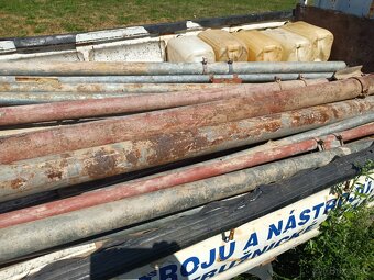 Ocelové trubky, plotové sloupky - 2