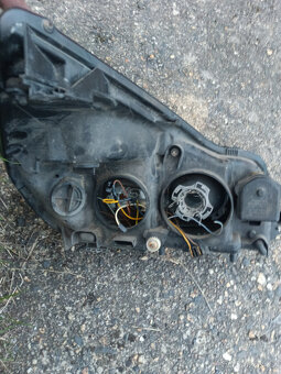 Espace 4 předne světlo - 2