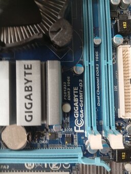 Mb Gigabyte mozno i s cpu - 2