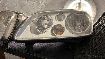 Přední světla vw touran - 2