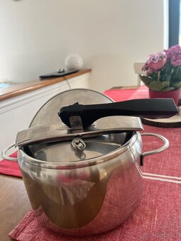 Tlakový hrnec Tescoma - 2