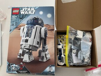 LEGO Star Wars 75379 R2-D2 - 2