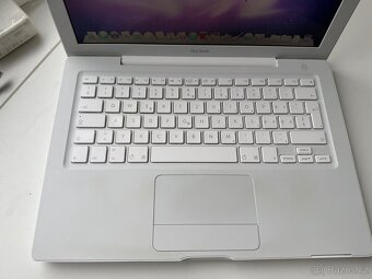 Notebook apple a1181 sběratelsky kus - 2