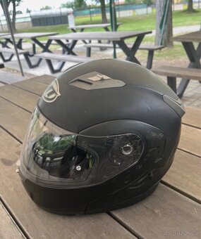 Helma na motorku MT HELMETS - 2