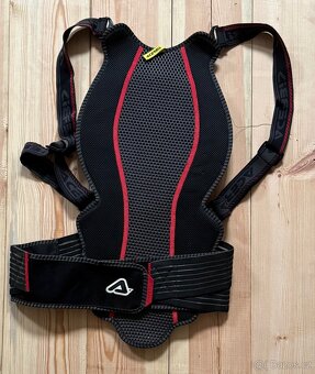 Acerbis chránič páteře - 2