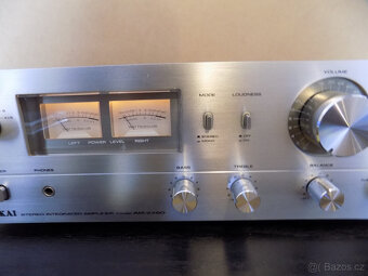 Akai AM-2450 - 2