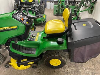Sekací traktor John Deere - 2