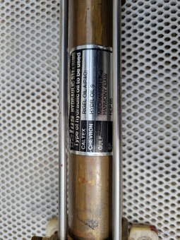 Hydraulický píst řízení kormidla - 2