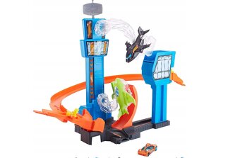 Autodráha city Mattel GFH90 Jet Jump Airport - 2