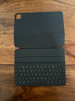 Sluchátka Apple AirPods Pro 2. generace + něco k tomu - 2