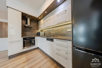 Pronájem bytu 2+kk včetně parkovacího stání, 54 m², Uherské - 2