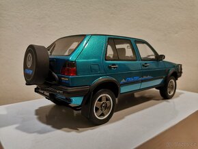 Volkswagen Golf Country 1:18 Ottomobile - 2