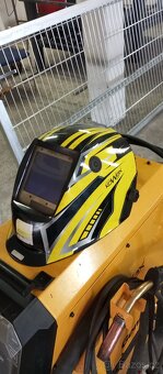 Svářecí kukla Kowax ARC++ LCD - 2