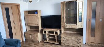 Obývací stěna se stolkem na TV - 2