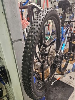 2x nový plášť 29X2.4 Bontrager XR4 Team Issue TLR - - 2