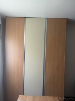 Šatní skříň - 2
