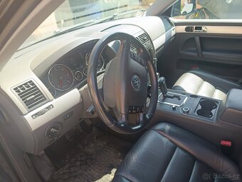 VW Touareg - 2
