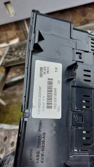 Prodam pristrojovy panel (budiky) na vw golf 5 jetta atd. - 2
