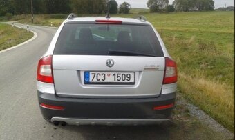 Škoda Octavia Scout 2.0 TDI 4x4 - 2