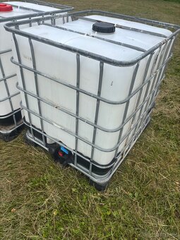 IBC nádrž 1000l - 2