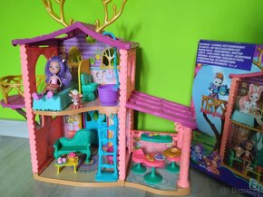 Jelení dům Enchatnimals včetně panenky a zvířátka - 2