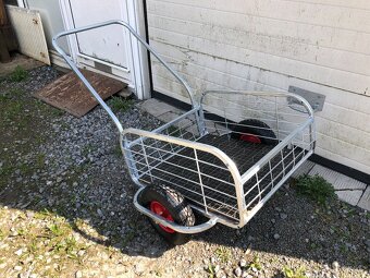 Kárka pro přepravu nákladu s ojem pro zahradní traktor - 2