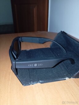 🕶️ Chytré sluneční brýle s Bluetooth – dotykové ovládání
- 2