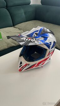 Airoh Aviator 2.3 Six Days CHILE vel. M + 100% Hiper Armega - 2