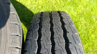 Firestone 215/70 R15C - 2
