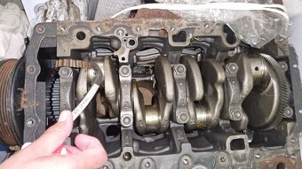 vw skoda kliková hřídel 1,6 TDi 1,9TDi 2,0TDi , 5V T5 2,5TDi - 2