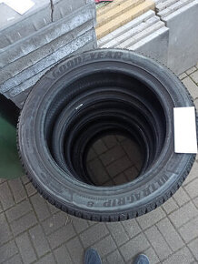 215/50 R17 ZIMNÍ gumy Good Year - 2