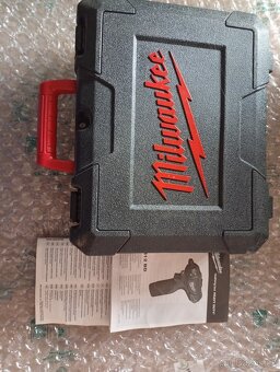 Akumulátorový šroubovák Milwaukee M12 BD - 2