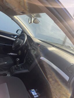 Nd Škoda octavia 2 2.0tdi 103kw bkd díly z vozu - 2