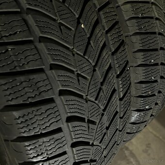 Zimní pneu 235/55 R17 103V Goodyear 5,5-6mm - 2