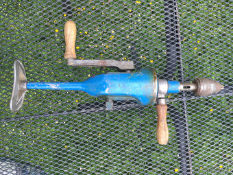 Ruční vrtačka - 2