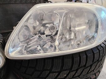 Přední světla chrysler Voyager 2003 - 2