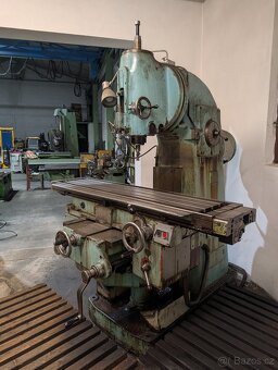 Frézka TOS FA 4V - 2