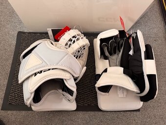 JUNIOR SET LAPAČKA A VYRÁŽEČKA CCM EFLEX 6.5 JR - 2