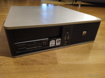 Starší retro počítač HP Compaq dc7800p - 2