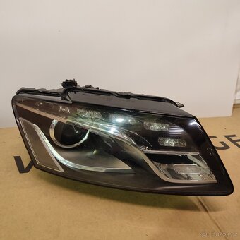 Audi Q5 pravé přední světlo - 2