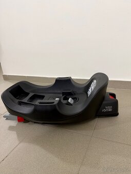 Britax BABY-SAFE i-SIZE + ISOFIX - 2