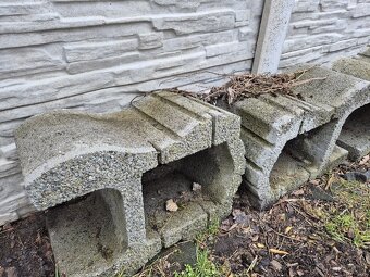 Prodám betonove tvarnice "vlnka". - 2